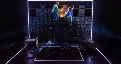 “Lost Atoms” at the Lyric Hammersmith “Lost Atoms” at the Lyric Hammersmith